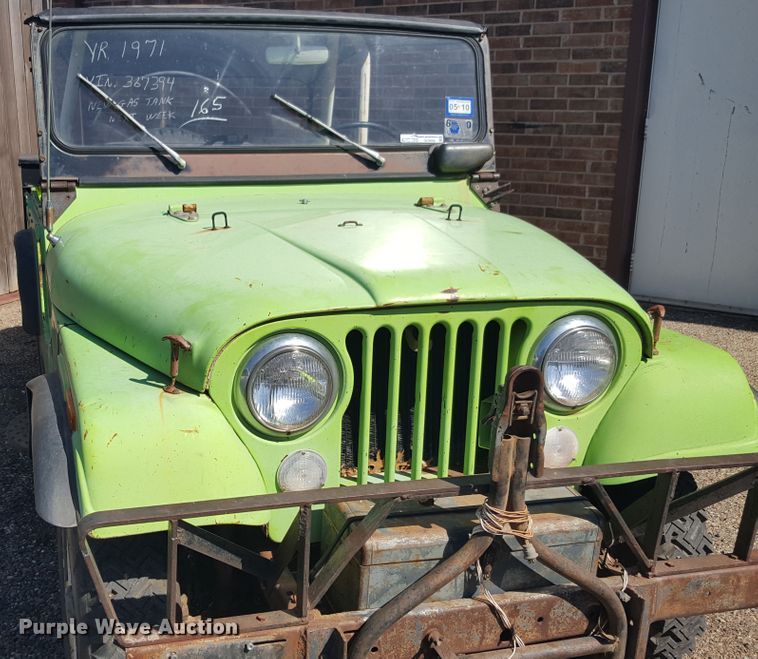 image for item GC9068 1971 Jeep SUV