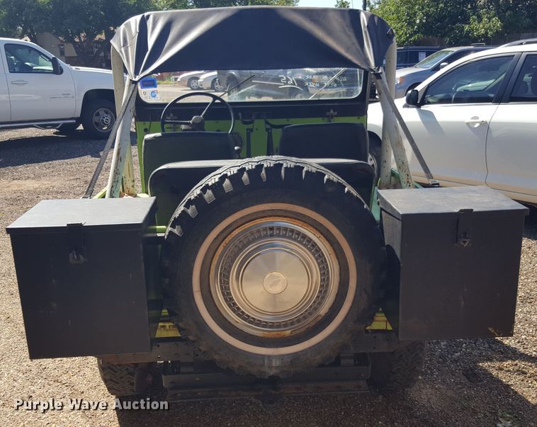 image for item GC9068 1971 Jeep SUV