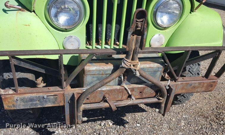 image for item GC9068 1971 Jeep SUV