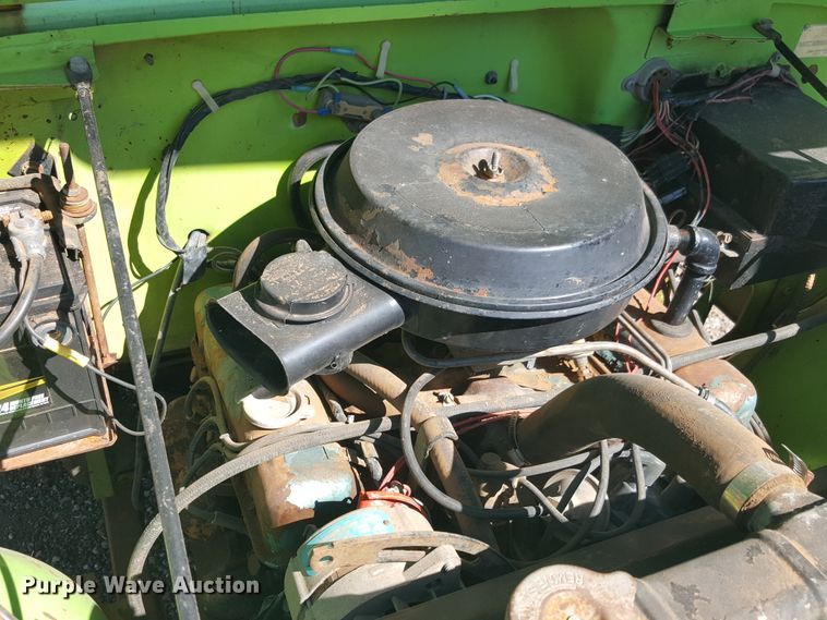 image for item GC9068 1971 Jeep SUV