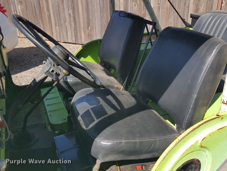 image for item GC9068 1971 Jeep SUV