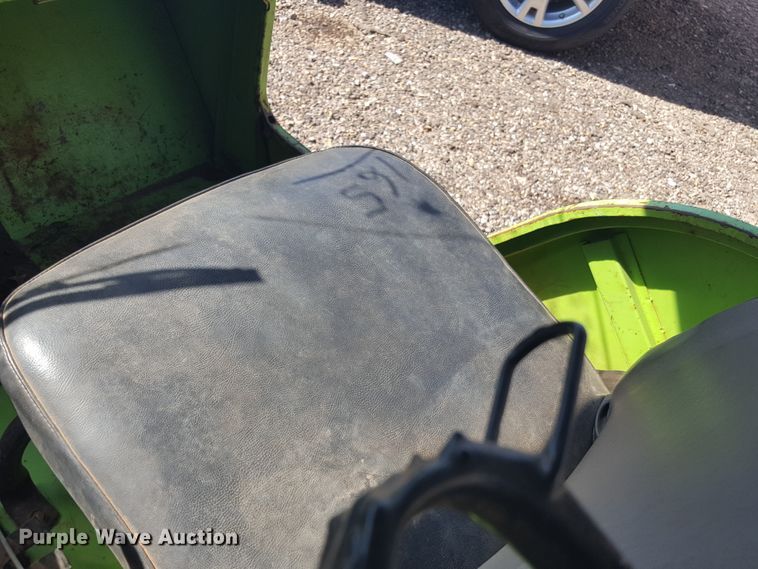 image for item GC9068 1971 Jeep SUV