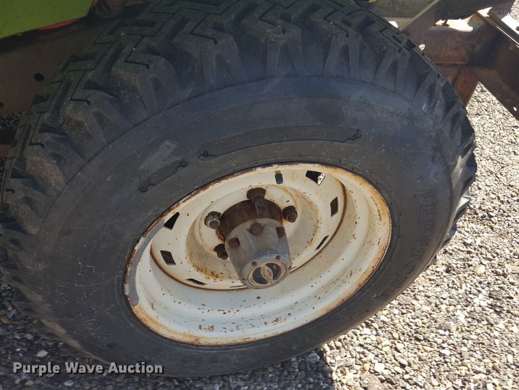 image for item GC9068 1971 Jeep SUV