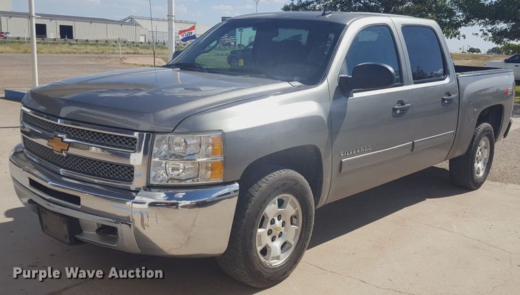 image for item GC9069 2013 Chevrolet Silverado 1500 Crew Cab pickup truck