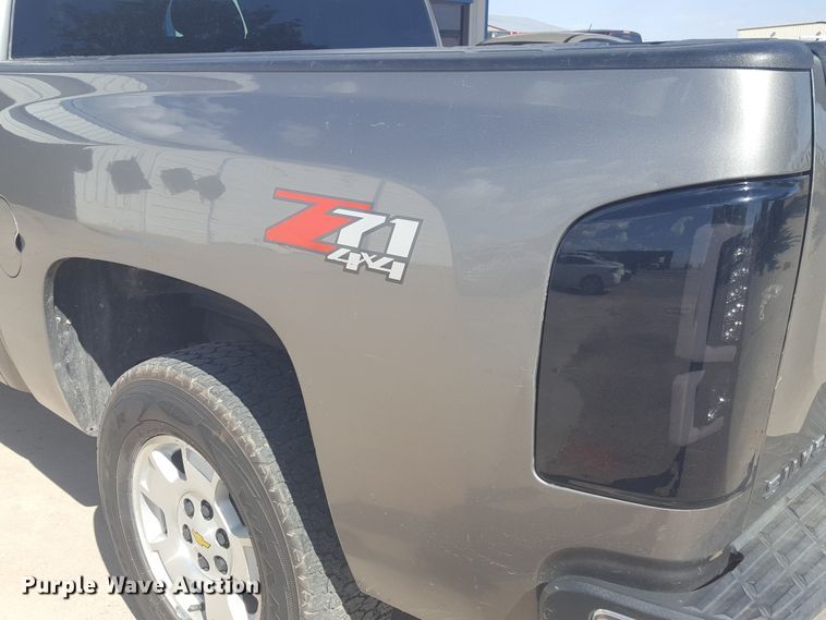 image for item GC9069 2013 Chevrolet Silverado 1500 Crew Cab pickup truck