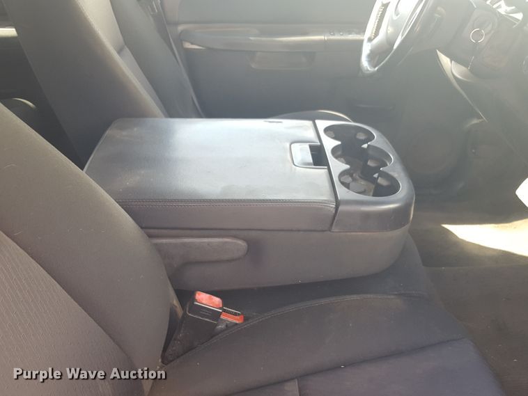 image for item GC9069 2013 Chevrolet Silverado 1500 Crew Cab pickup truck