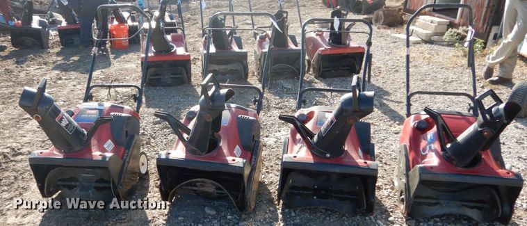 image for item GC9349 (4) Toro 3815 snow blowers