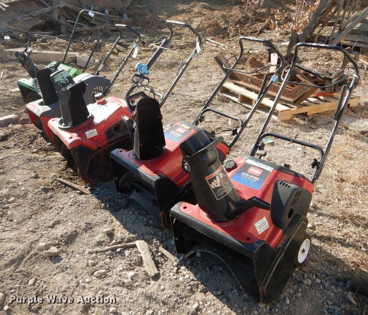 image for item GC9351 (5) snow blowers