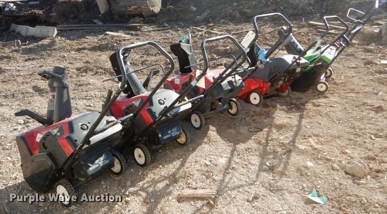 image for item GC9351 (5) snow blowers