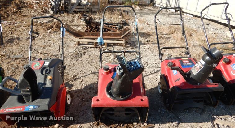 image for item GC9351 (5) snow blowers