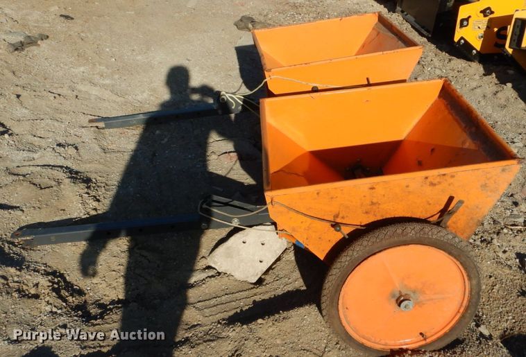 image for item GC9352 (2) Epoke Epomini 20 precision drop spreaders