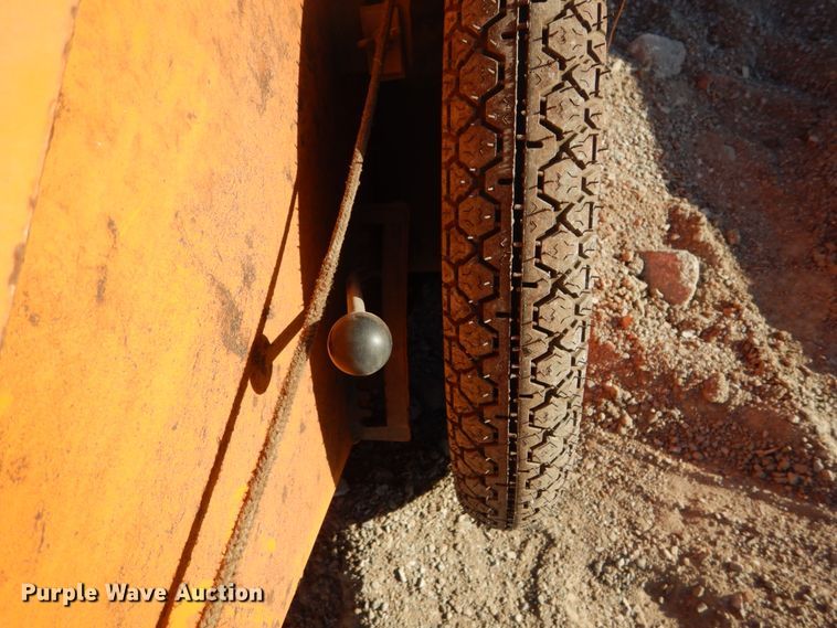 image for item GC9352 (2) Epoke Epomini 20 precision drop spreaders