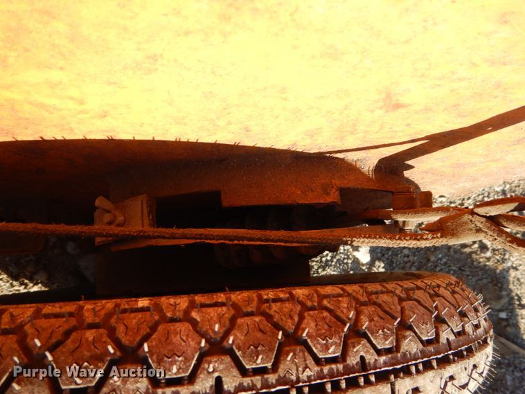 image for item GC9352 (2) Epoke Epomini 20 precision drop spreaders