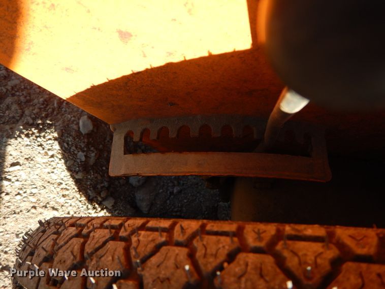 image for item GC9352 (2) Epoke Epomini 20 precision drop spreaders