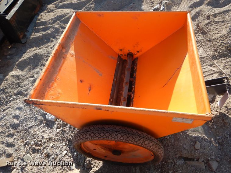 image for item GC9352 (2) Epoke Epomini 20 precision drop spreaders