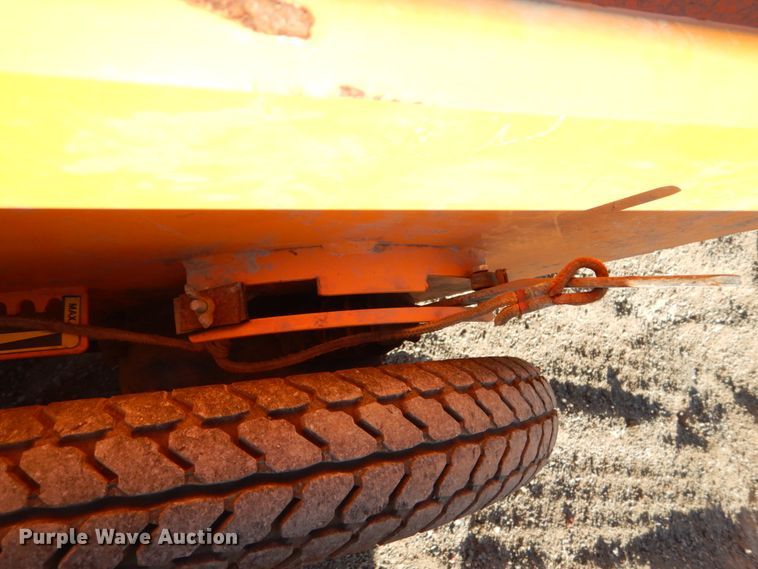 image for item GC9353 (2) Epoke Epomini 20 precision drop spreaders