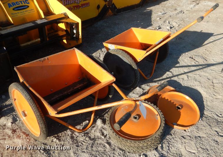 image for item GC9354 (2) Epoke Epomini 5 precision drop spreaders