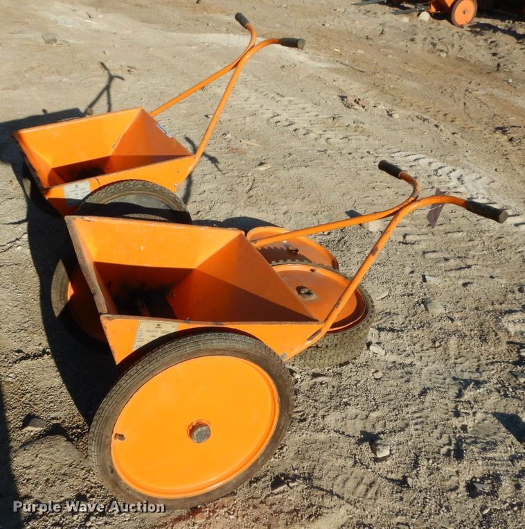 image for item GC9354 (2) Epoke Epomini 5 precision drop spreaders