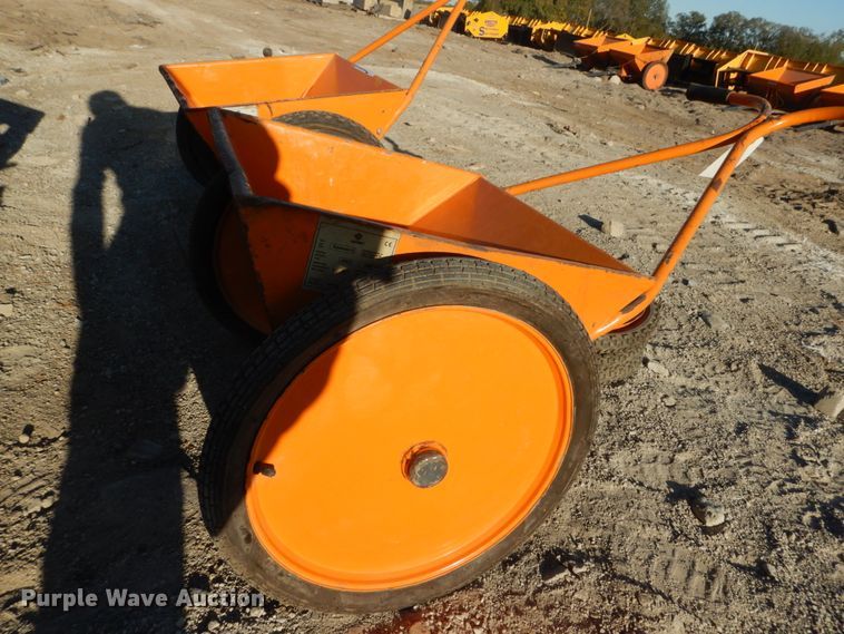 image for item GC9354 (2) Epoke Epomini 5 precision drop spreaders