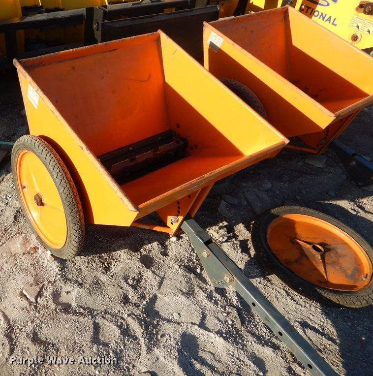 image for item GC9355 (2) Epoke Epomini 20 precision drop spreaders