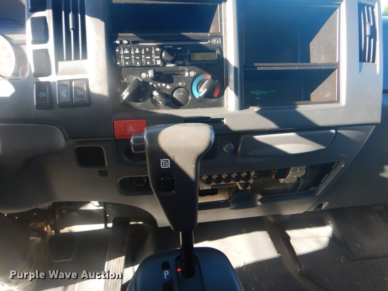 image for item GC9586 2008 Isuzu NPR box truck