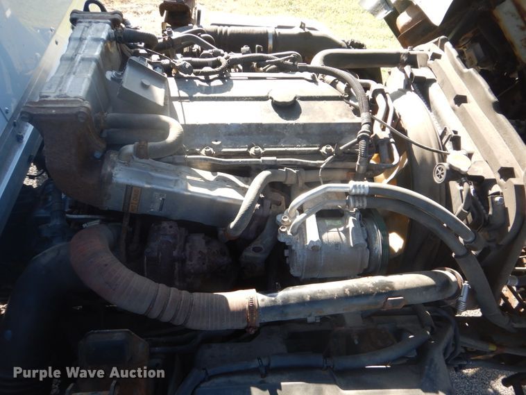 image for item GC9586 2008 Isuzu NPR box truck