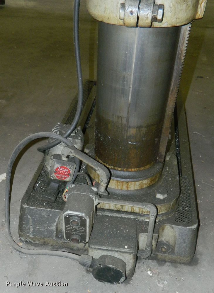 image for item GE9821 Richmond SR2 radial drill