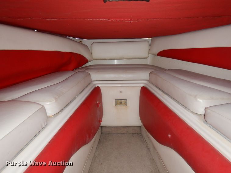 image for item GI9349 1996 Crownline boat