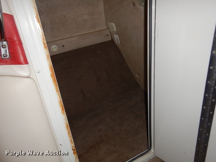 image for item GI9349 1996 Crownline boat