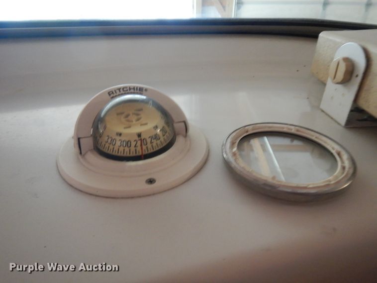 image for item GI9349 1996 Crownline boat