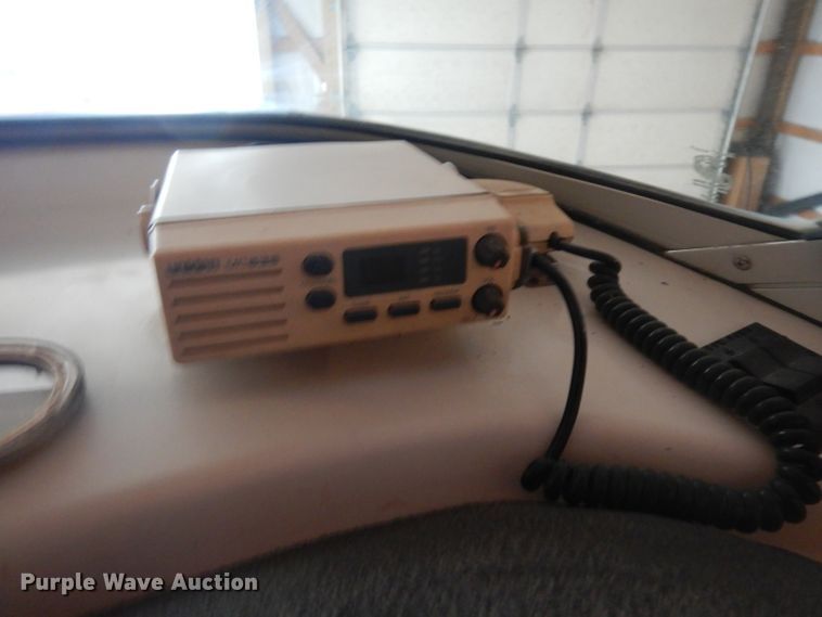 image for item GI9349 1996 Crownline boat