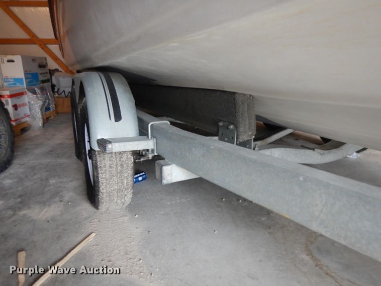 image for item GI9349 1996 Crownline boat