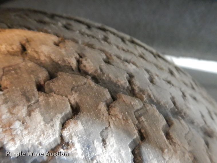 image for item GI9349 1996 Crownline boat