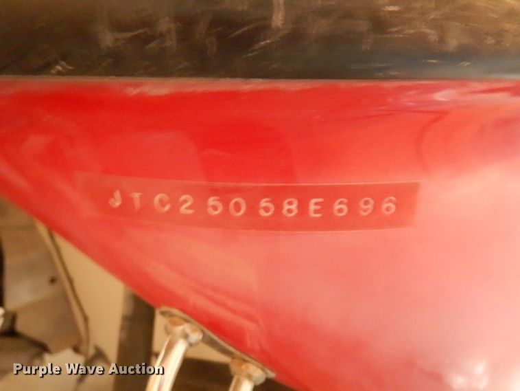 image for item GI9349 1996 Crownline boat