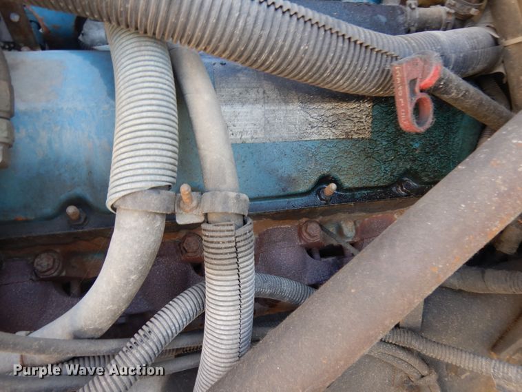 image for item GI9368 2000 International 3800 school bus