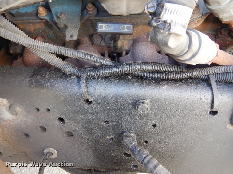 image for item GI9368 2000 International 3800 school bus