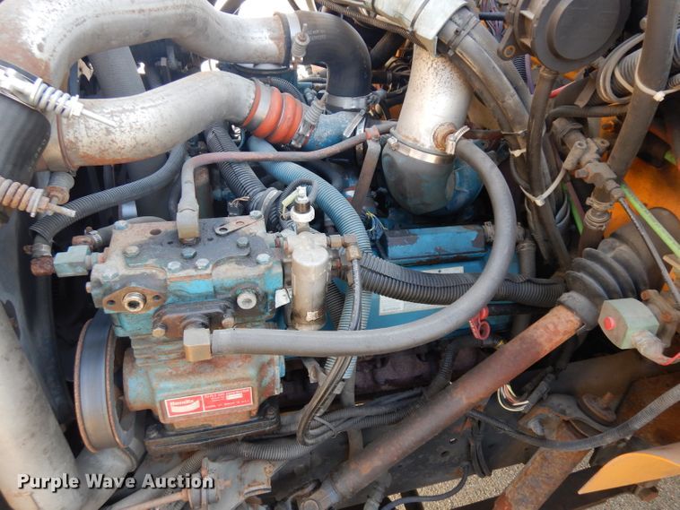 image for item GI9369 2000 International 3800 school bus