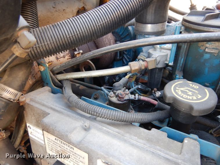 image for item GI9369 2000 International 3800 school bus