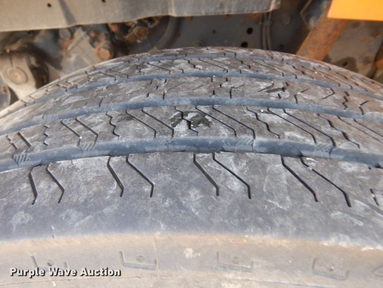 image for item GI9369 2000 International 3800 school bus