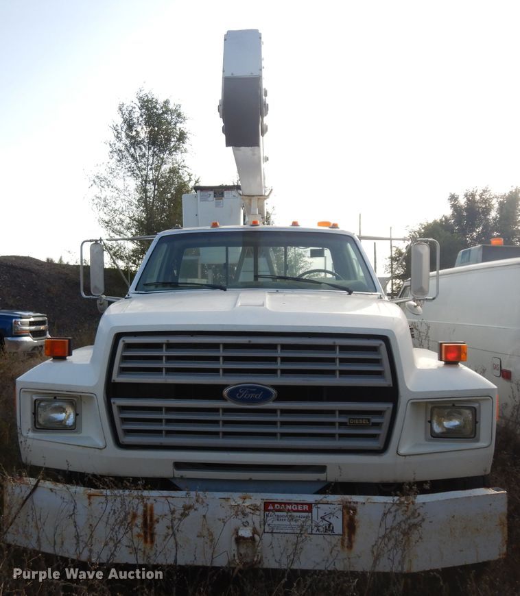 image for item GI9376 1992 Ford F600 bucket truck