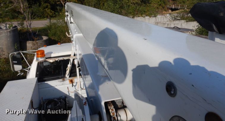 image for item GI9376 1992 Ford F600 bucket truck