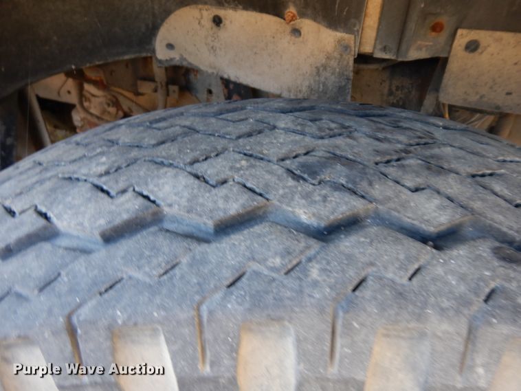 image for item GI9376 1992 Ford F600 bucket truck