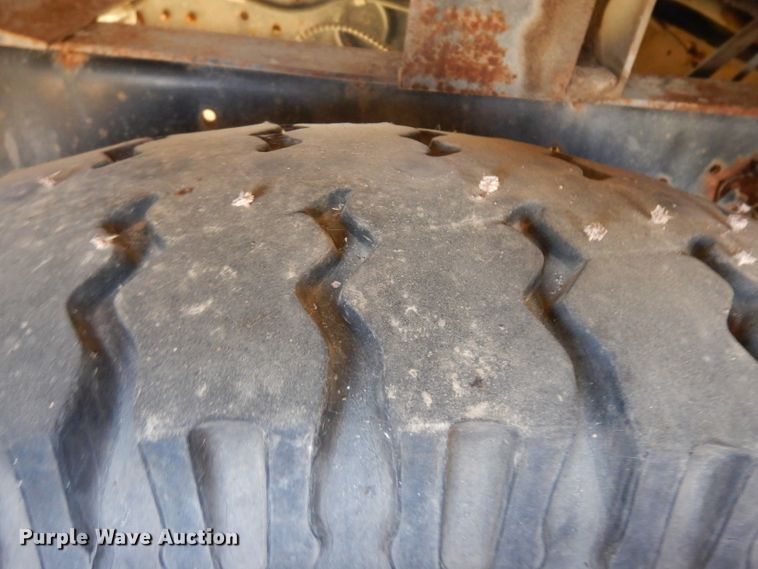 image for item GI9376 1992 Ford F600 bucket truck