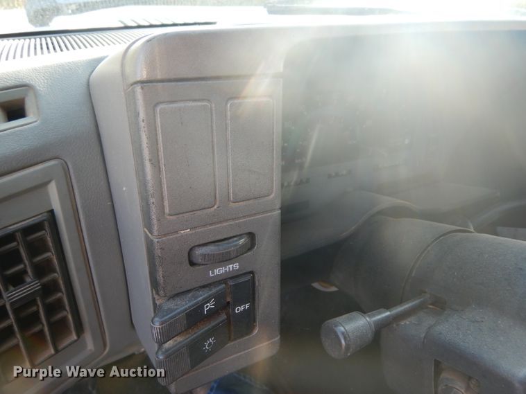 image for item GI9378 1993 GMC Sonoma utility bed pickup truck