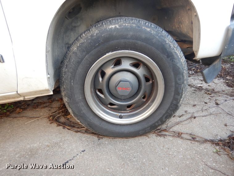 image for item GI9378 1993 GMC Sonoma utility bed pickup truck