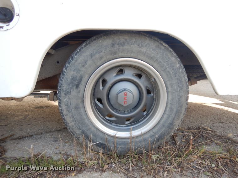 image for item GI9378 1993 GMC Sonoma utility bed pickup truck