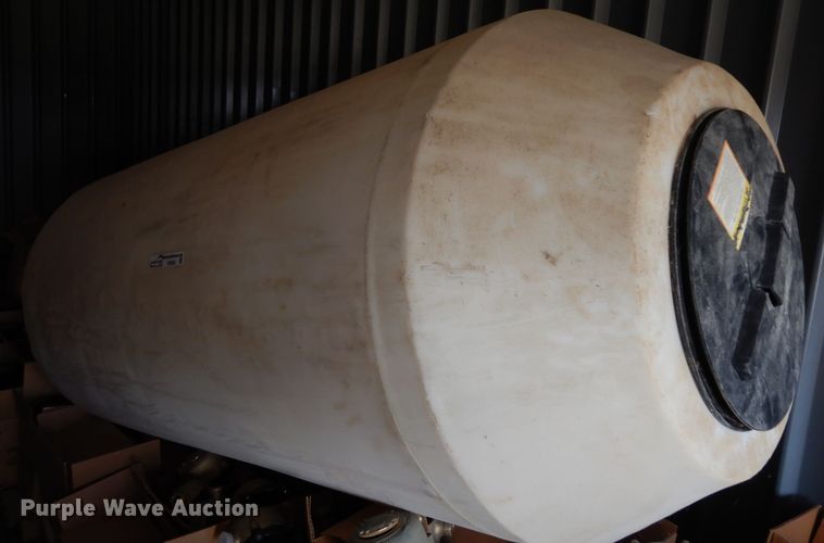 image for item GI9380 (2) water tanks