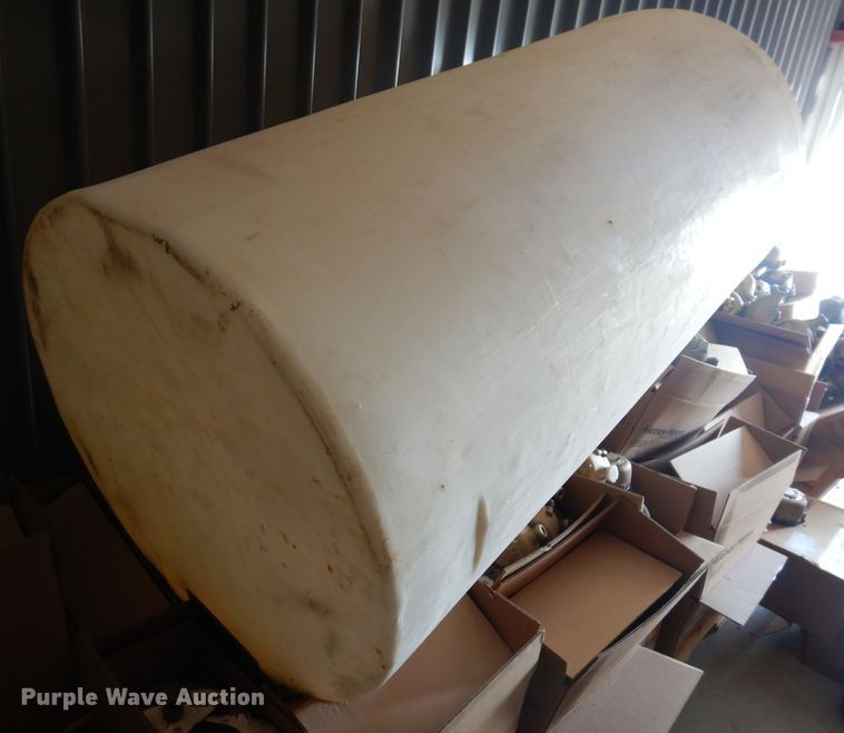 image for item GI9380 (2) water tanks