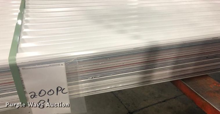 image for item H1058 (100) sheets of metal siding/roofing