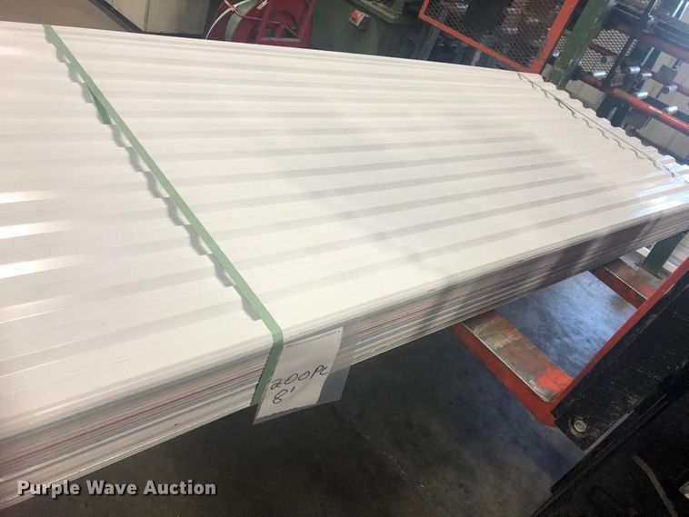 image for item H1059 (100) sheets of metal siding/roofing